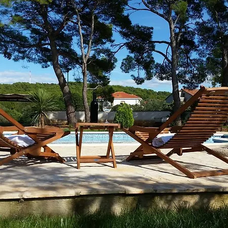 Villa Piscina Gornje Selo
