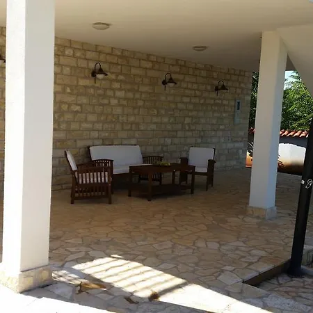 Villa Piscina Gornje Selo