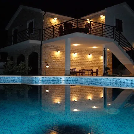 Villa Piscina