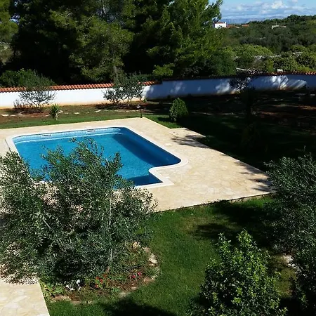Vila Piscina *